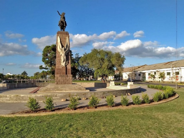 Paseos guiados por parques, monumentos y puentes